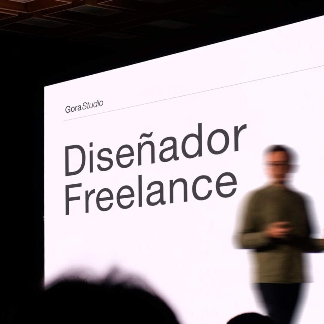 Pablo Goñi presentando Gora Studio, diseñador freelance